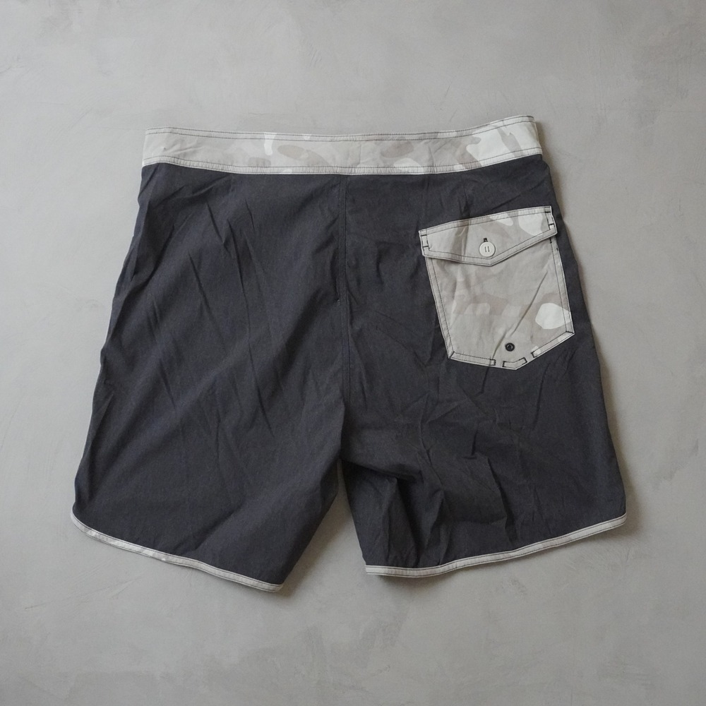 Patagonia Board Shorts 36 Mens Grey Camo Trim Stretch Surf Swim Trunks - Picture 2 of 9